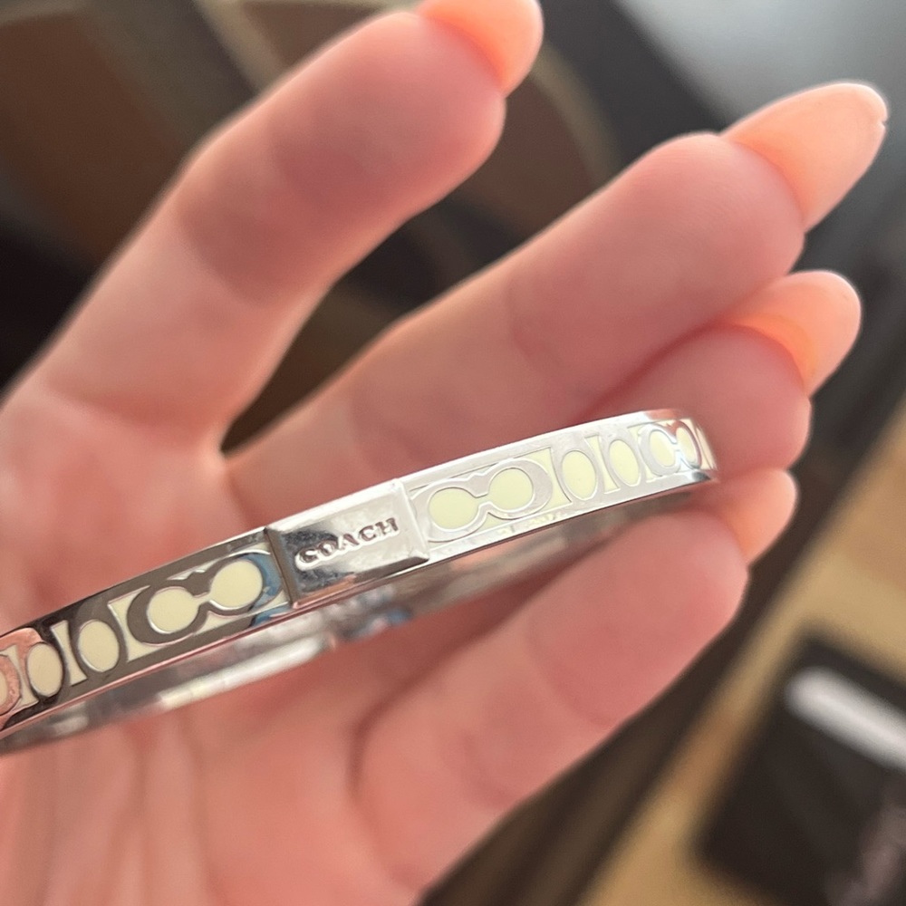 Coach Bracelet - Picture 2 of 4